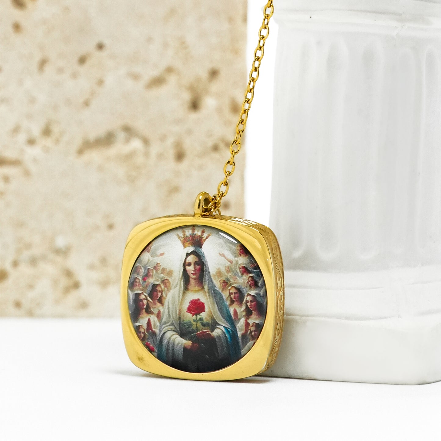 GIVELUCK Stainless Steel Anxin Roll Grass Pattern Gold Pendant - Customized